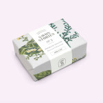 zeep van Savon Stories met houtskool en nigella olie