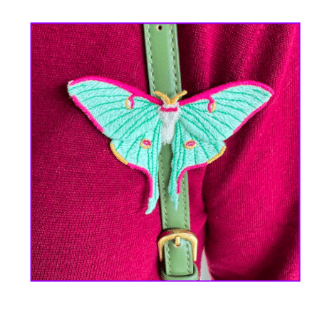 Geborduurde broche maanvlinder